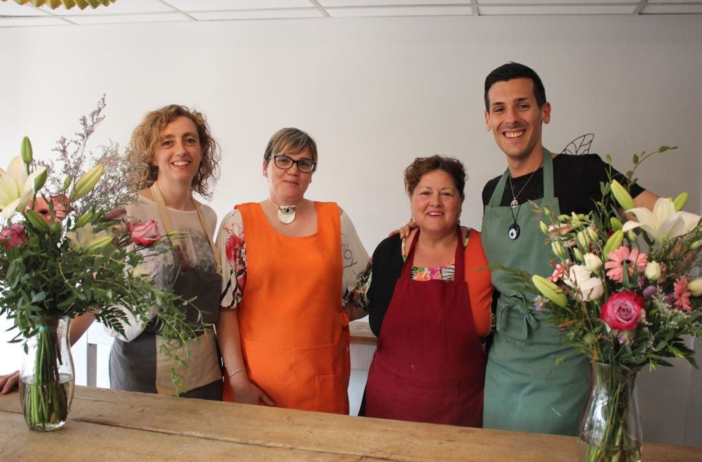 Taller d’art floral: Ram primaveral amb gerro